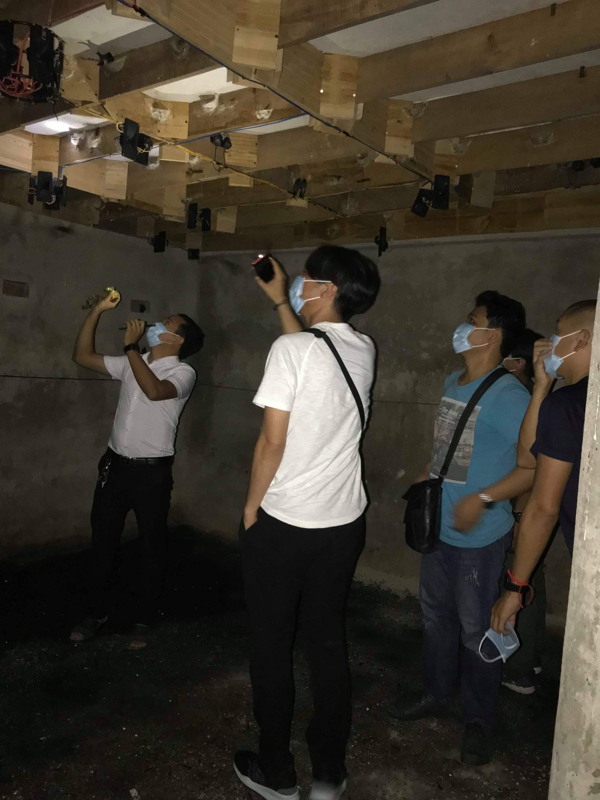 Thắng Mentor đi thăm nhà yến mới xây